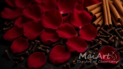 Aromat róża galicyjska